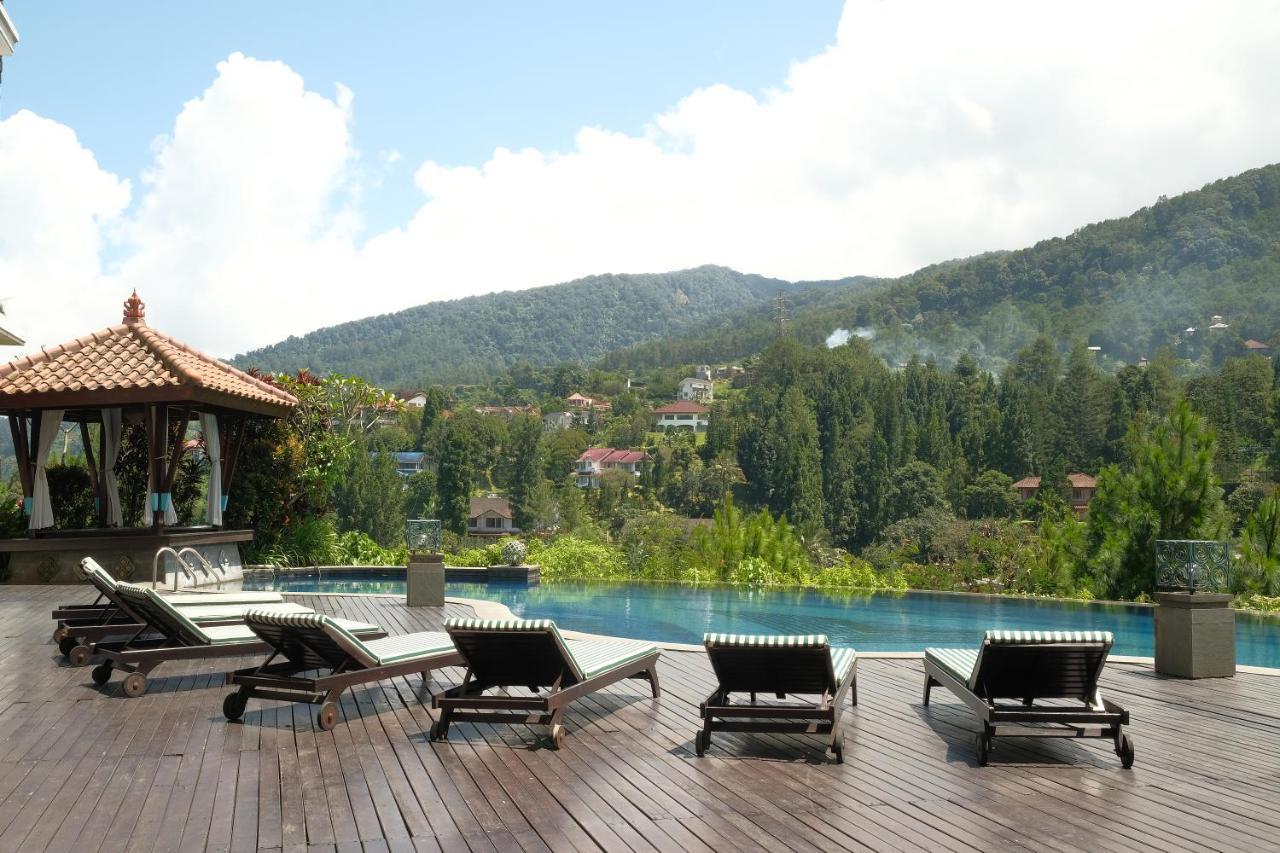 The Grand Hill Resort-Hotel Puncak Exterior photo